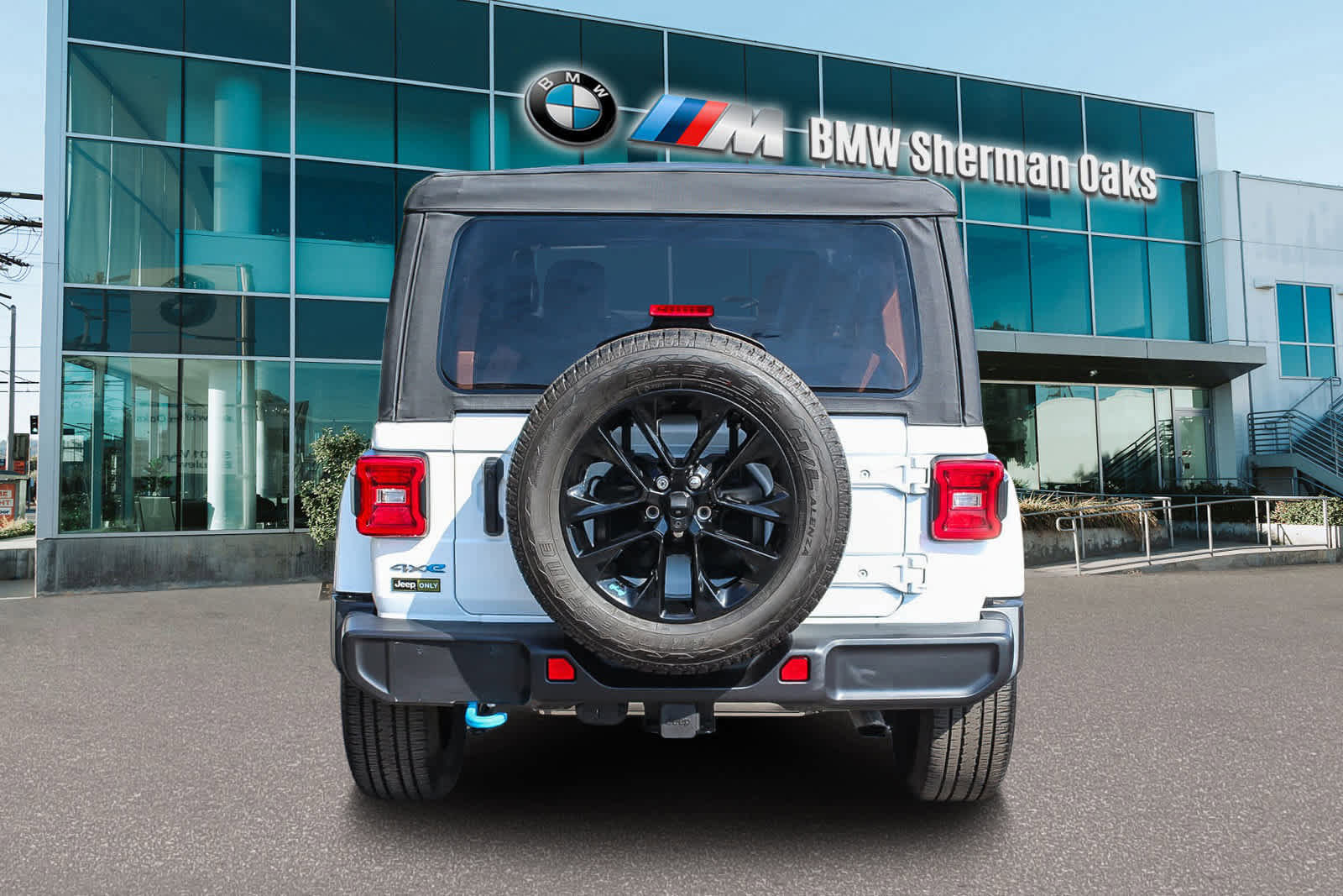 Used 2022 Jeep Wrangler Unlimited Sahara image 5