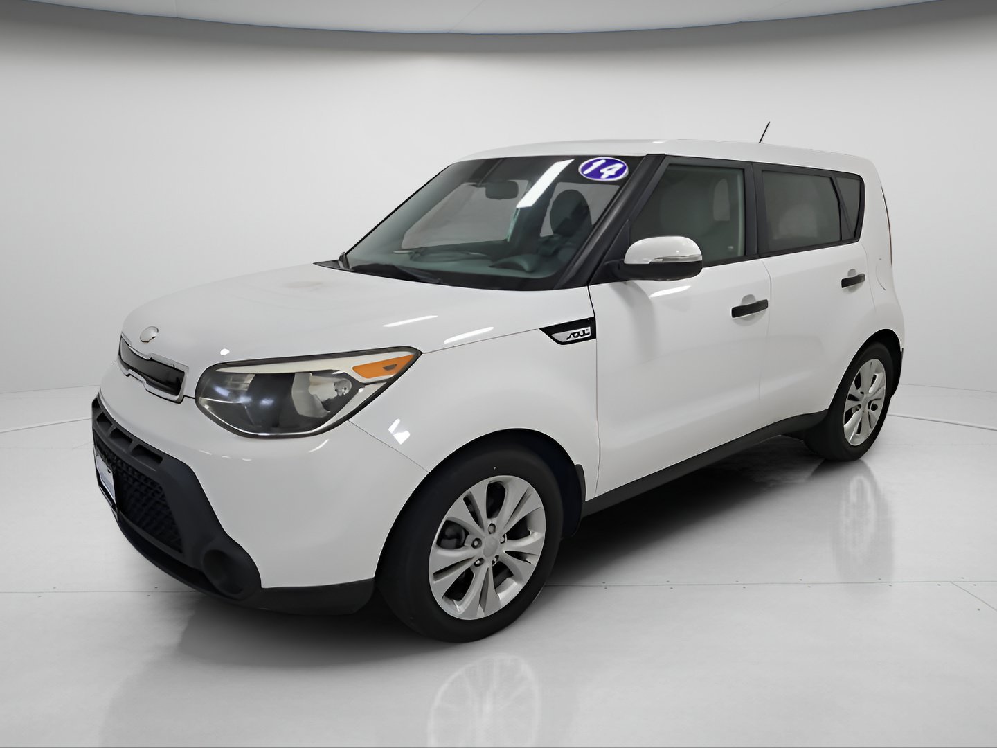 Used 2014 Kia Soul + FWD image 3