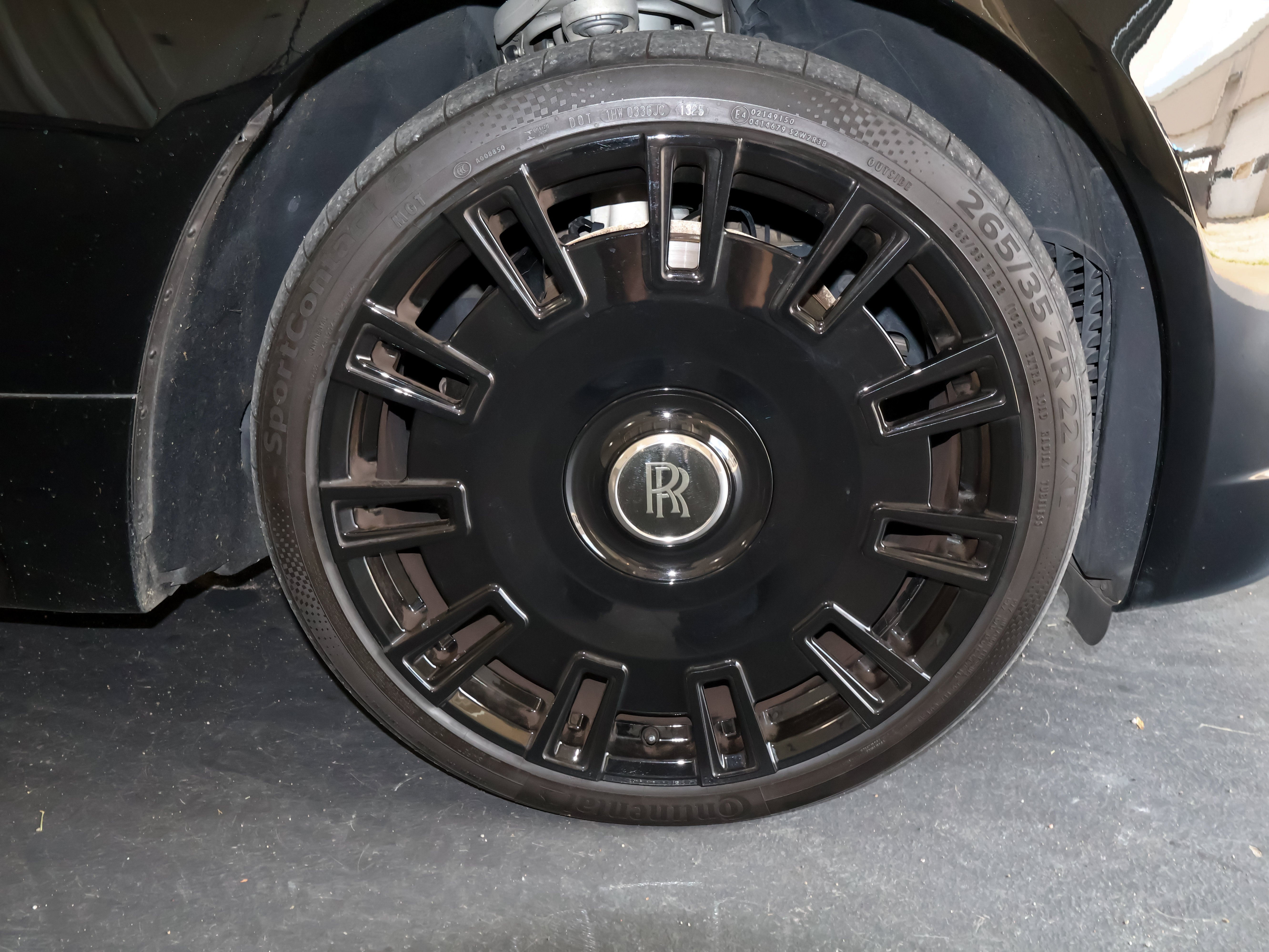 Used 2018 Rolls-Royce Wraith RWD image 40