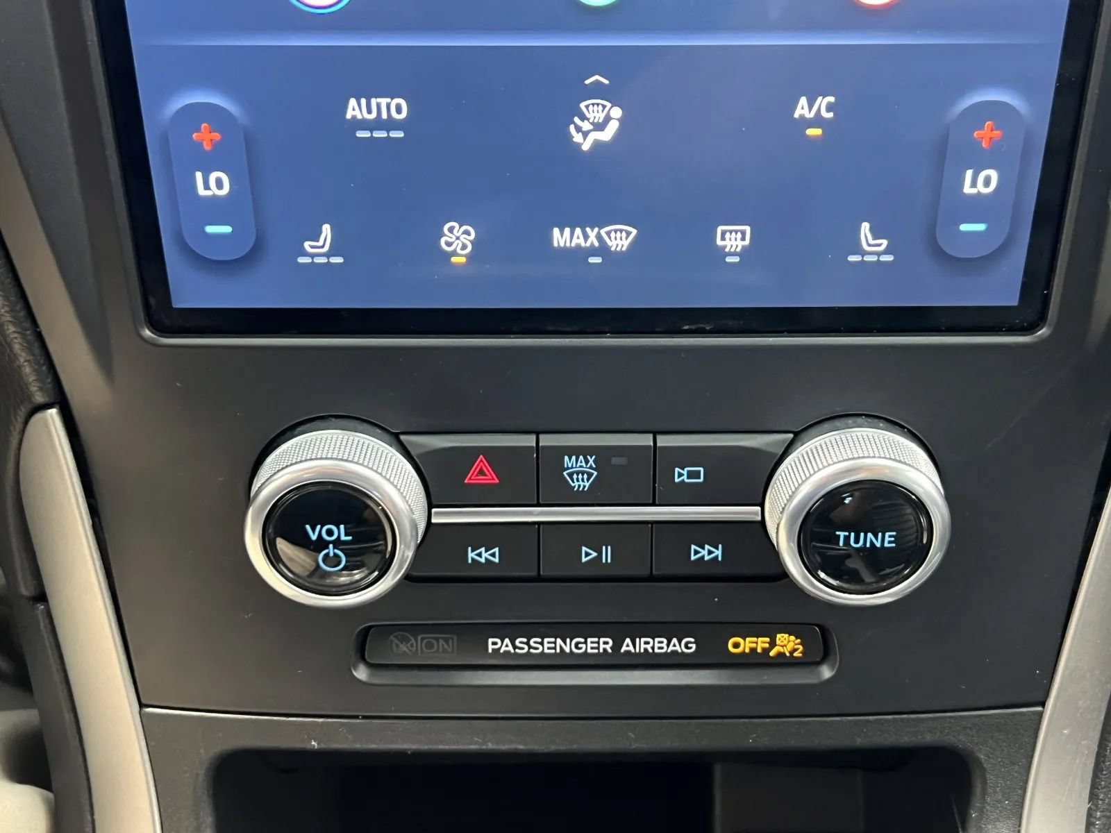 Used 2022 Ford Edge SEL AWD/4WD image 46
