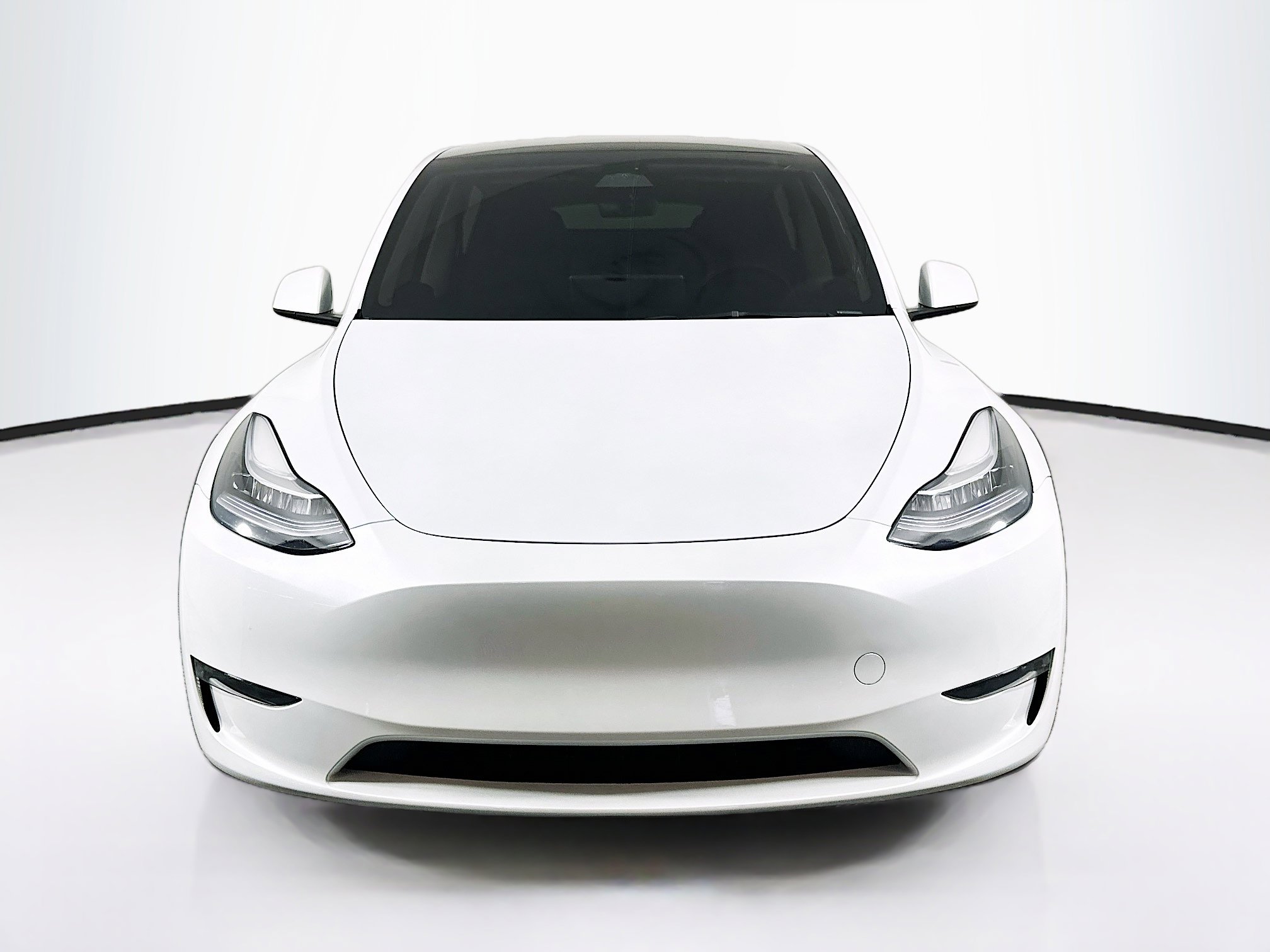 Used 2023 Tesla Model Y Long Range AWD/4WD image 2