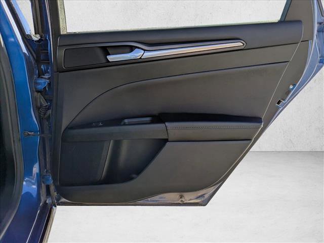 Used 2017 Ford Fusion Titanium image 29