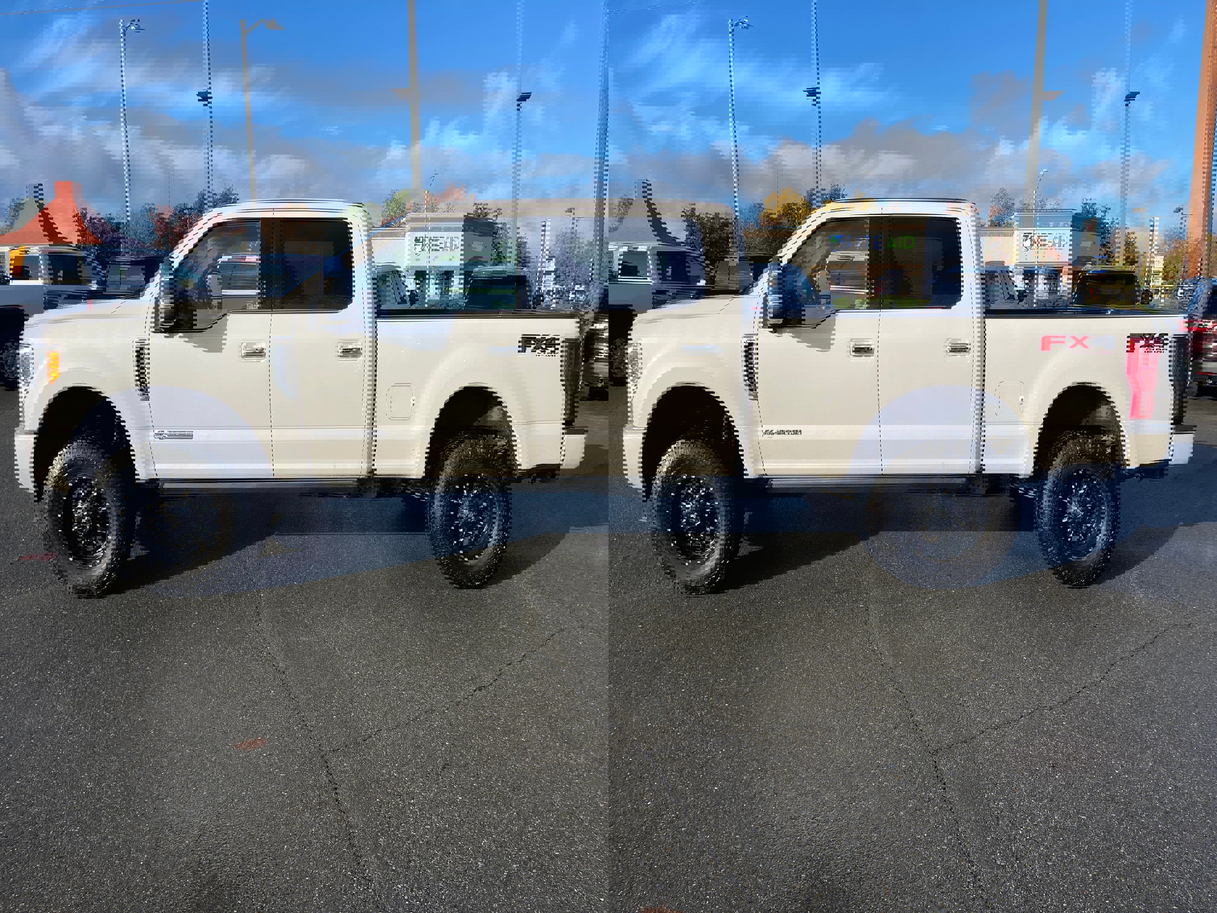 Used 2019 Ford F250 Platinum w/ Platinum Ultimate Package image 8