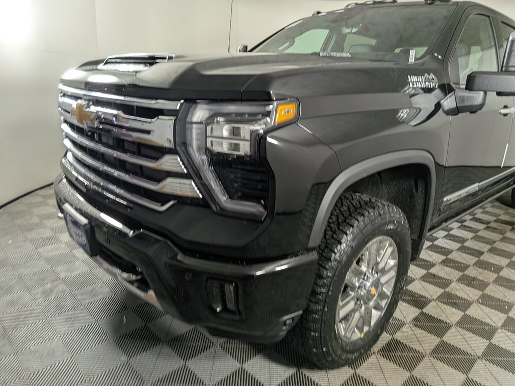 New 2026 Chevrolet Silverado 2500 High Country w/ High Country Premium Package AWD/4WD image 11