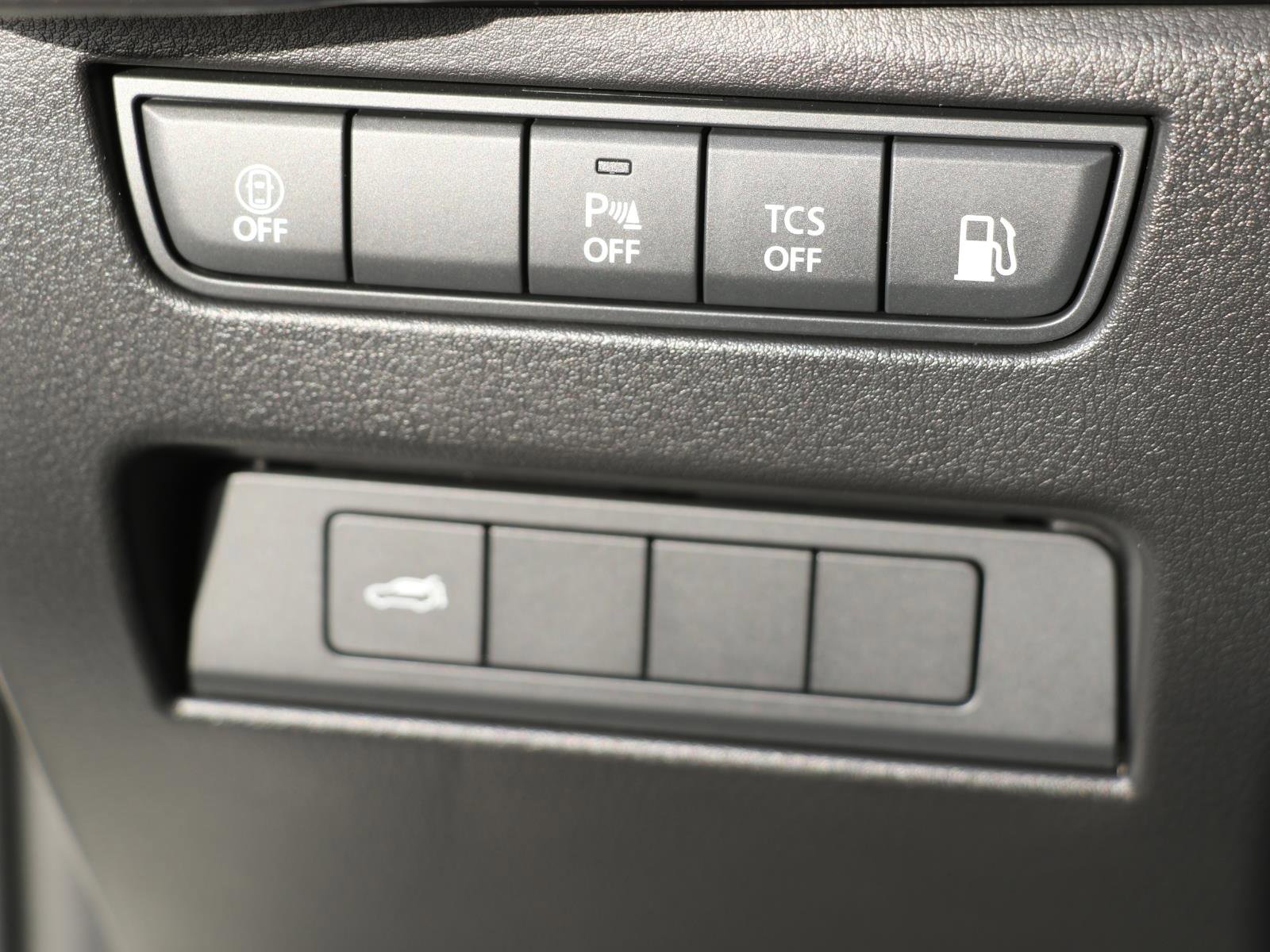 Certified 2025 MAZDA CX-90 Plug-In Hybrid w/ Preferred AWD/4WD image 16