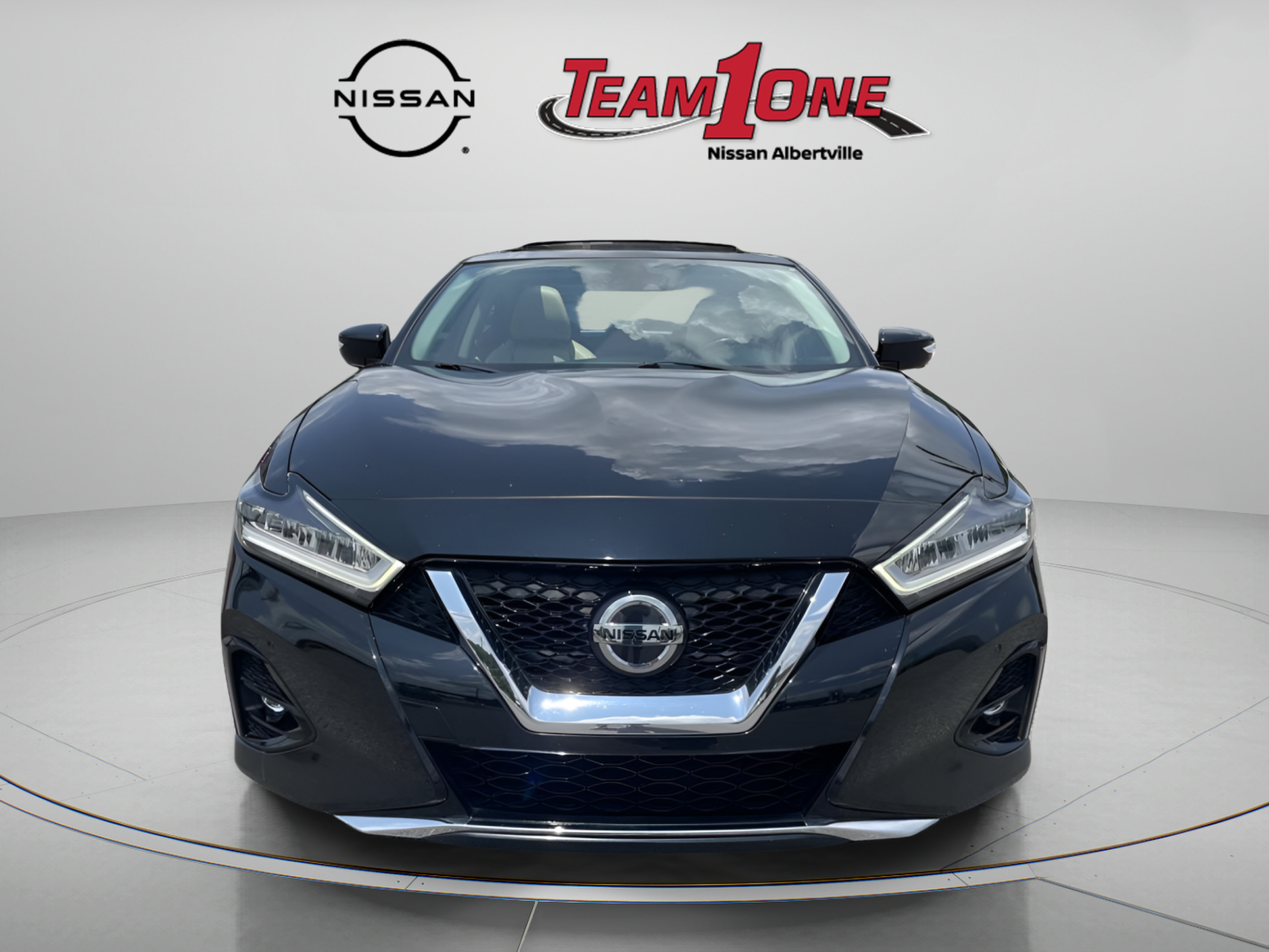 Used 2021 Nissan Maxima Platinum w/ Sport Mat Group FWD image 2