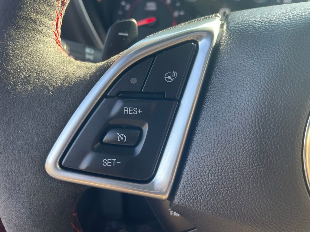 Used 2018 Chevrolet Camaro ZL1 image 31