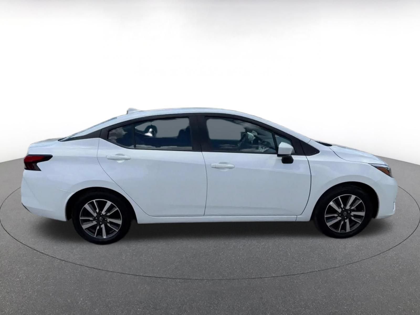 Used 2025 Nissan Versa SV FWD image 16