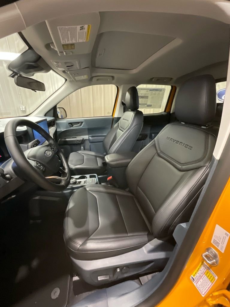 New 2026 Ford Maverick Lariat w/ Black Appearance Package image 10