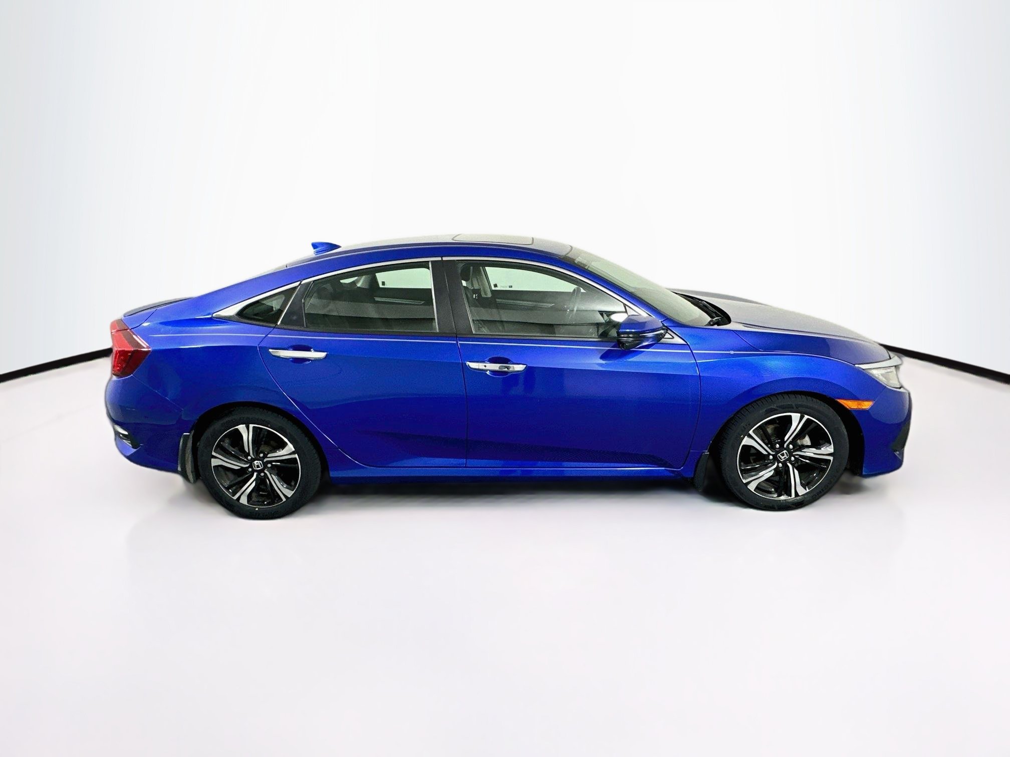 Used 2017 Honda Civic Touring image 10