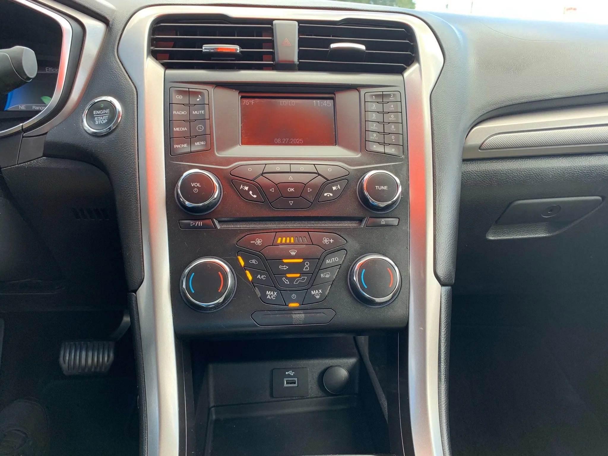 Used 2018 Ford Fusion S image 15