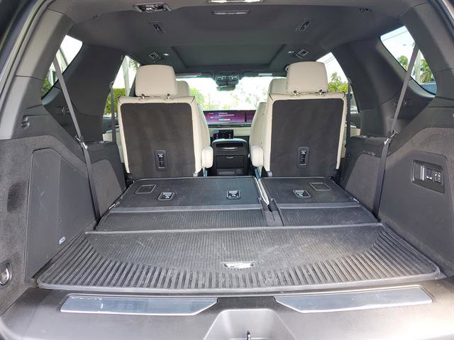 Used 2026 Cadillac Escalade Sport w/ LPO, ONYX Package image 33