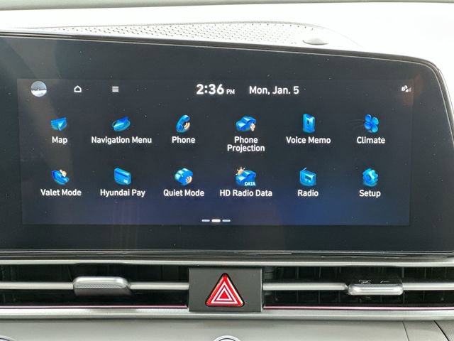 Used 2024 Hyundai Elantra SEL image 14