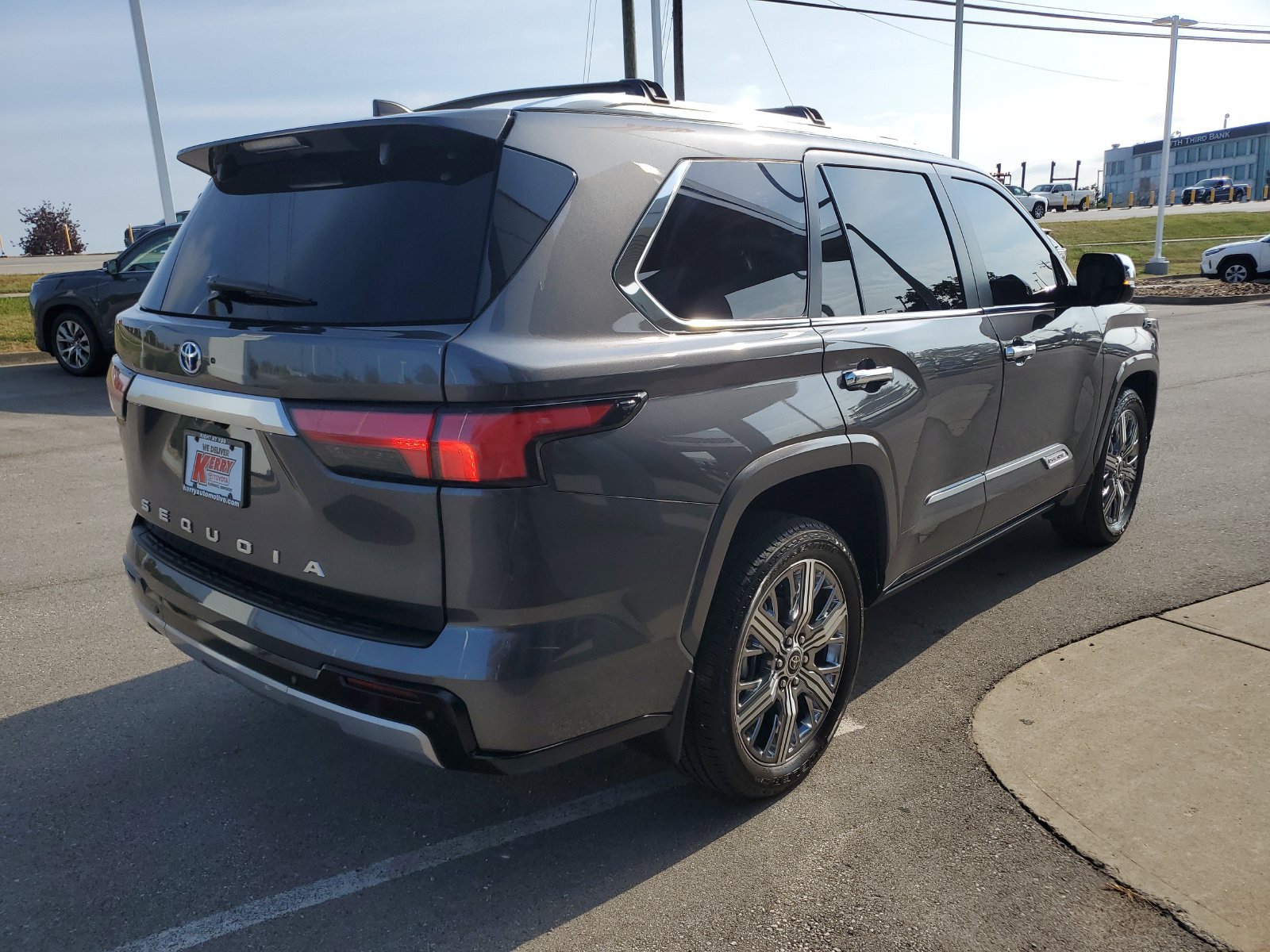 Used 2024 Toyota Sequoia Capstone AWD/4WD image 4