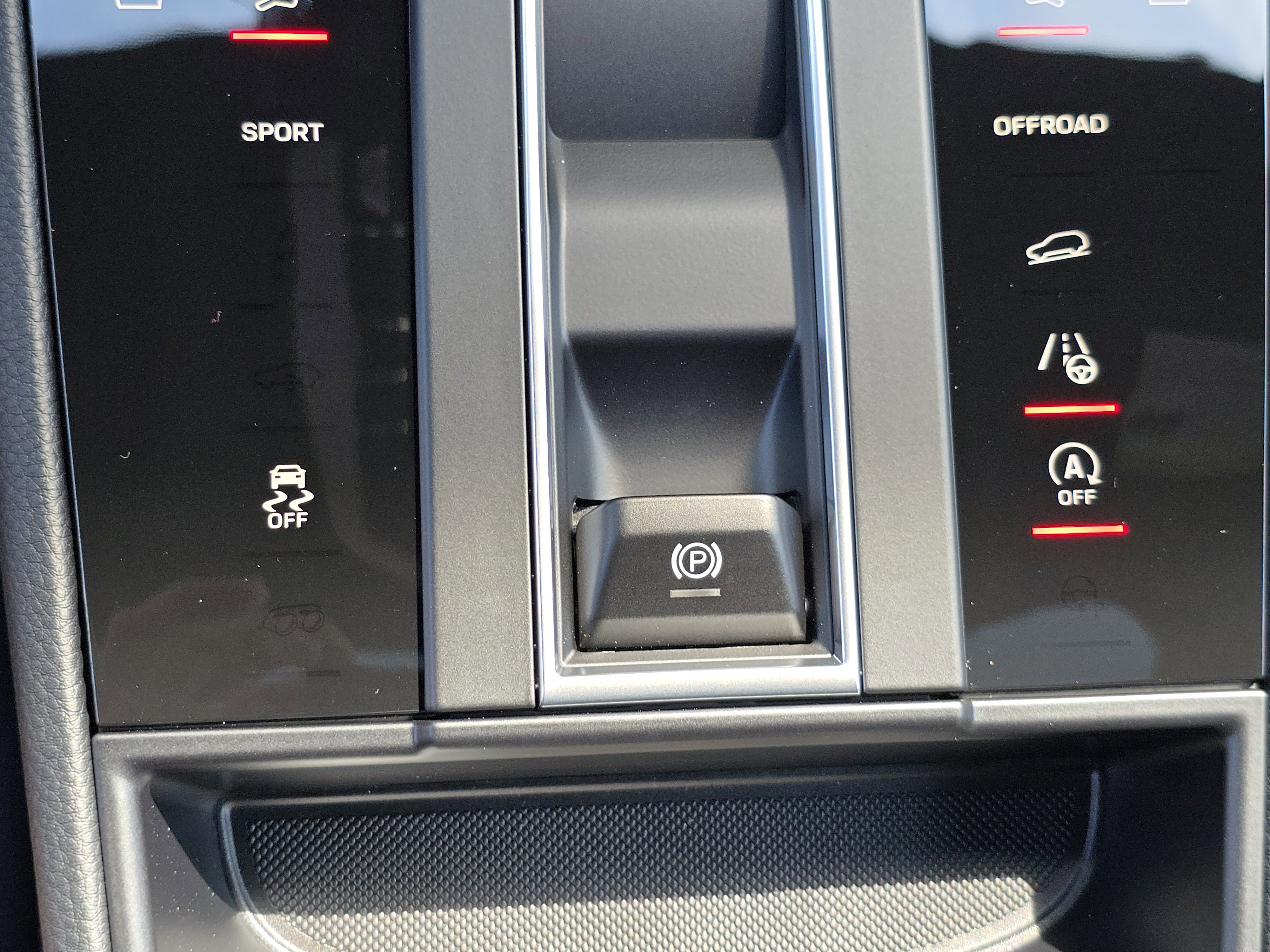 New 2025 Porsche Macan image 29