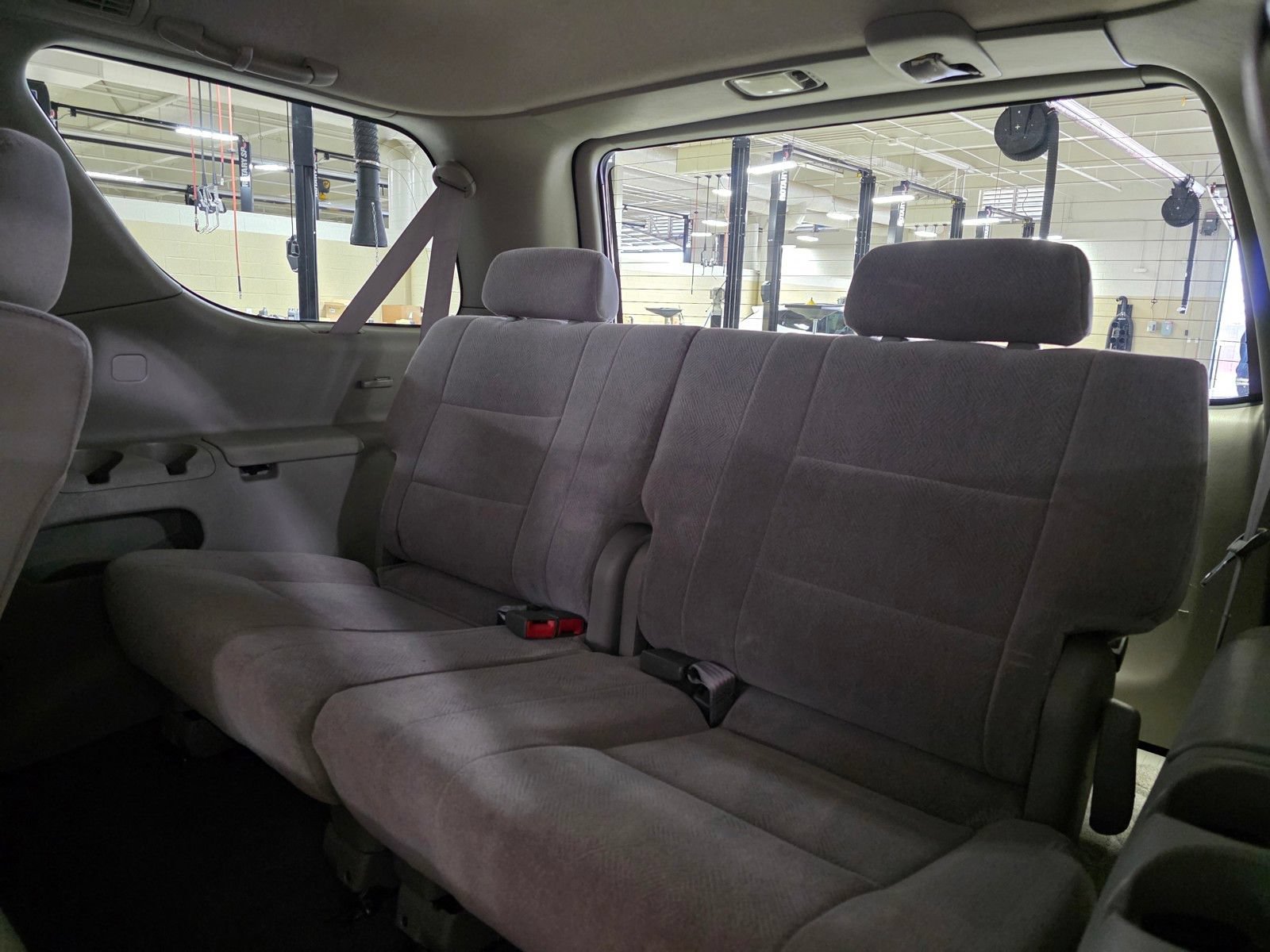 Used 2004 Toyota Sequoia SR5 RWD image 15