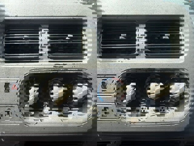 Used 2001 Nissan Xterra SE image 27