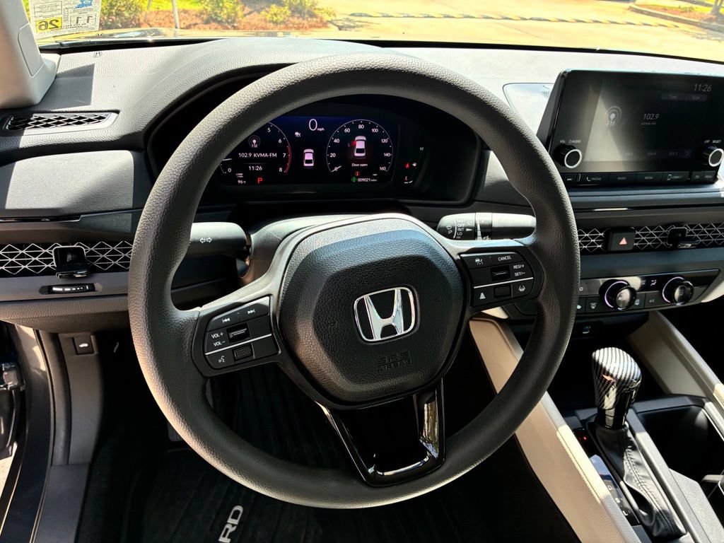Used 2025 Honda Accord LX image 19