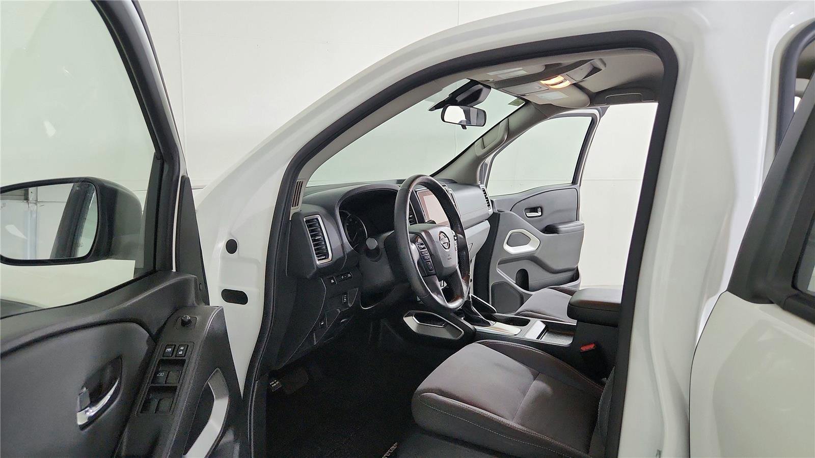 Used 2024 Nissan Frontier SV w/ Hardbody Edition AWD/4WD image 8