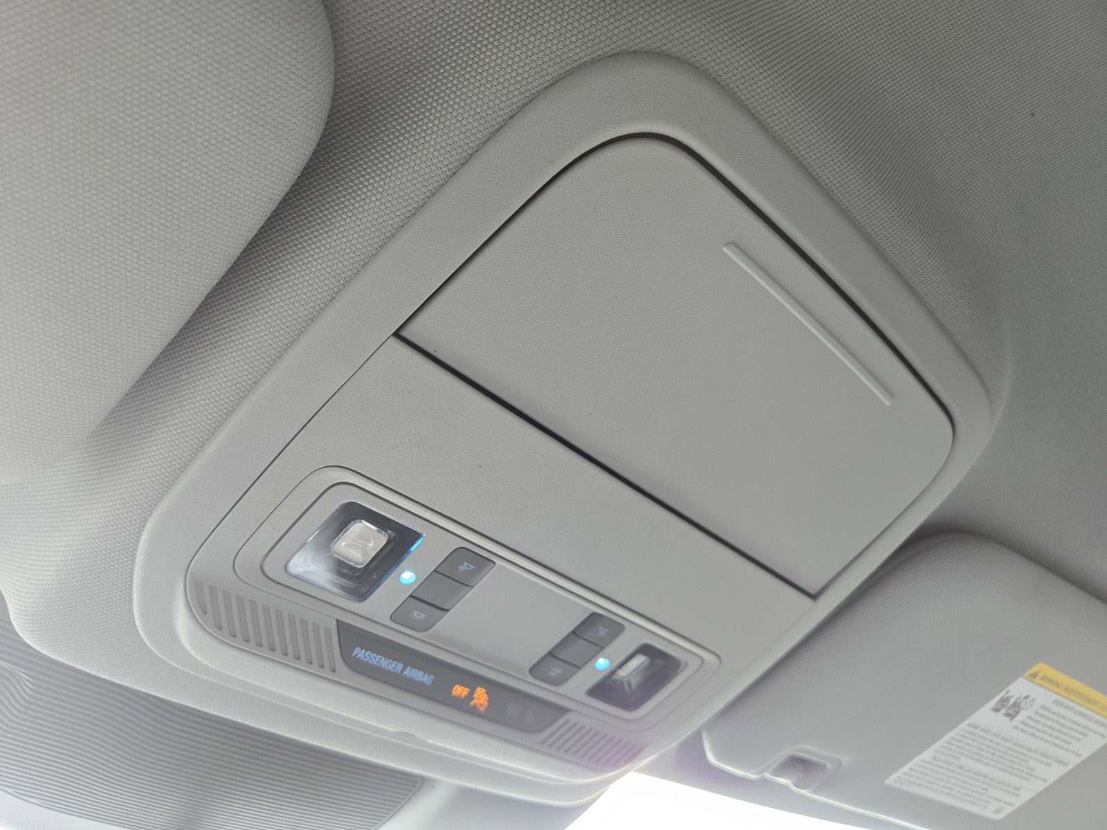 Used 2022 Ford Explorer XLT w/ Equipment Group 202A image 22