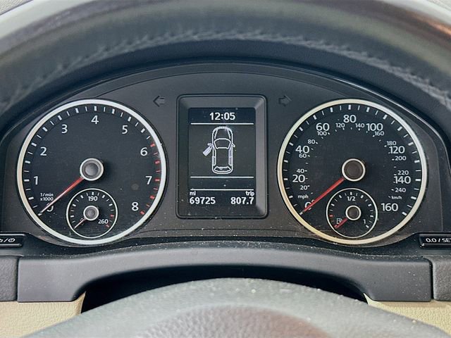 Used 2017 Volkswagen Tiguan S image 12