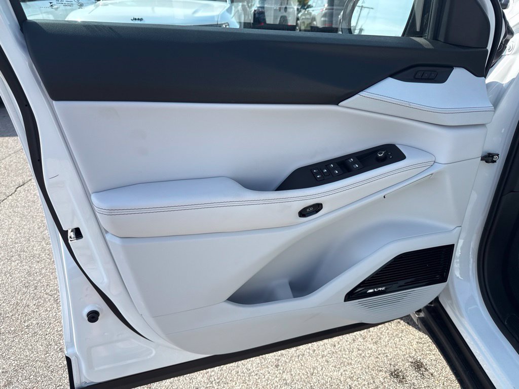 New 2026 Jeep Cherokee Overland AWD/4WD image 18