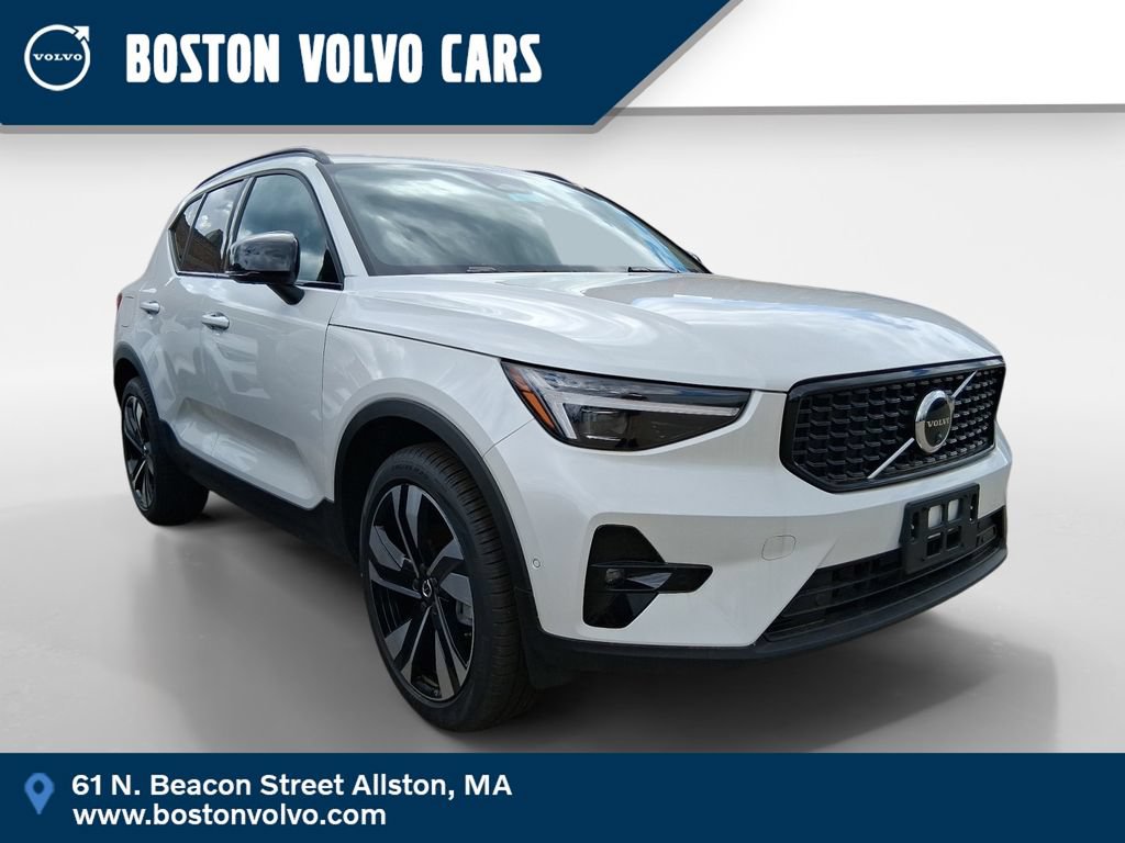 New 2026 Volvo XC40 B5 Ultra w/ Protection Package Premier