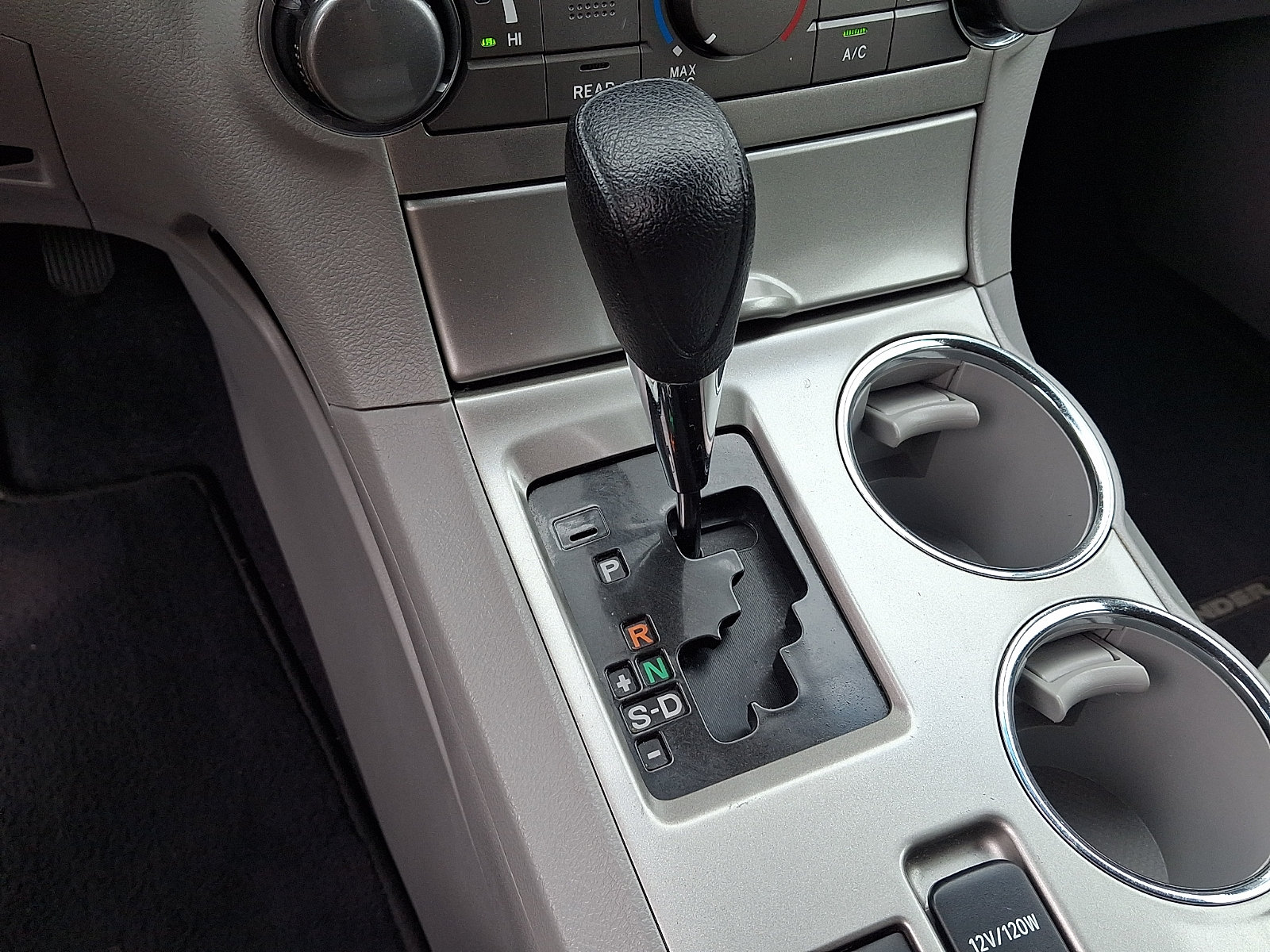 Used 2013 Toyota Highlander Plus AWD/4WD image 15