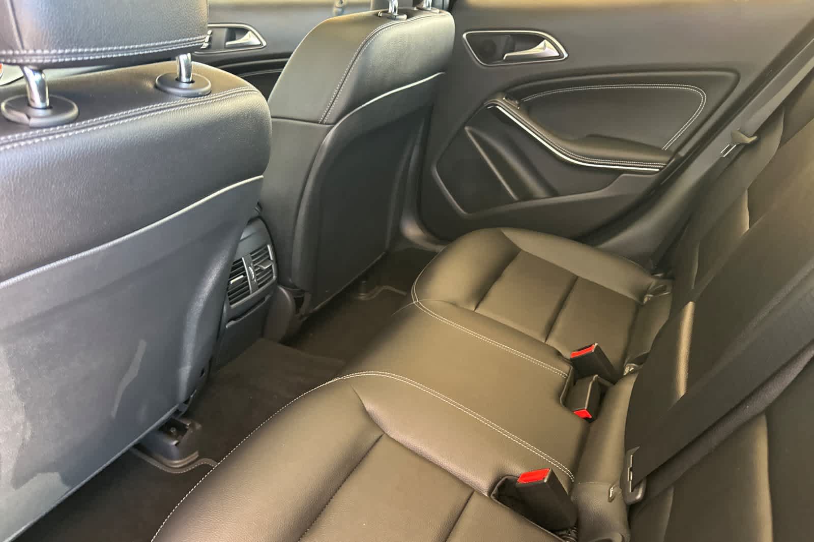 Used 2018 Mercedes-Benz GLA 250 4MATIC image 12