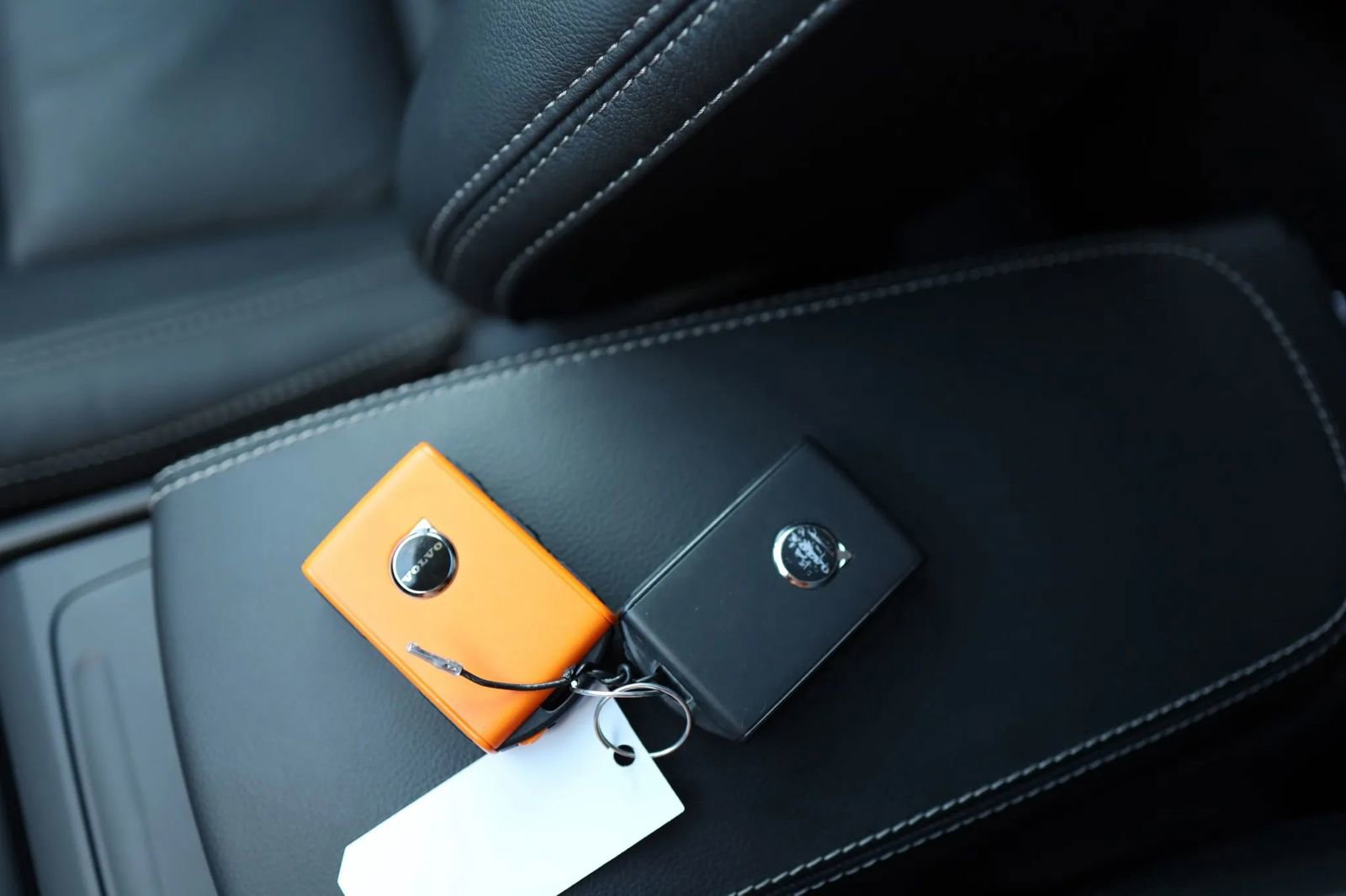 Used 2025 Volvo XC40 B5 Core image 26