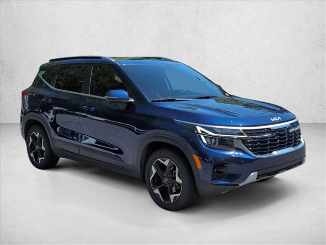 Used 2024 Kia Seltos EX FWD image 3