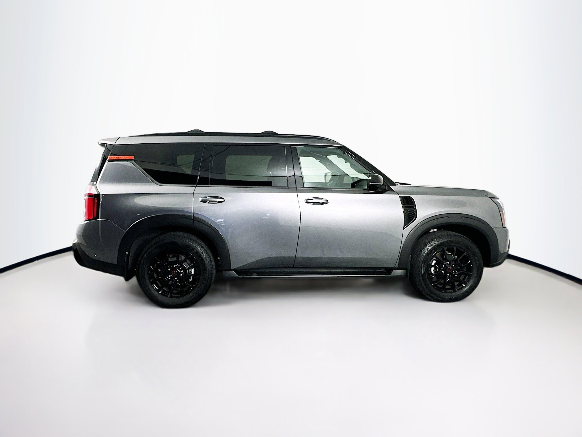 Used 2025 Nissan Armada PRO-4X w/ Pro-4X Premium Package AWD/4WD image 10