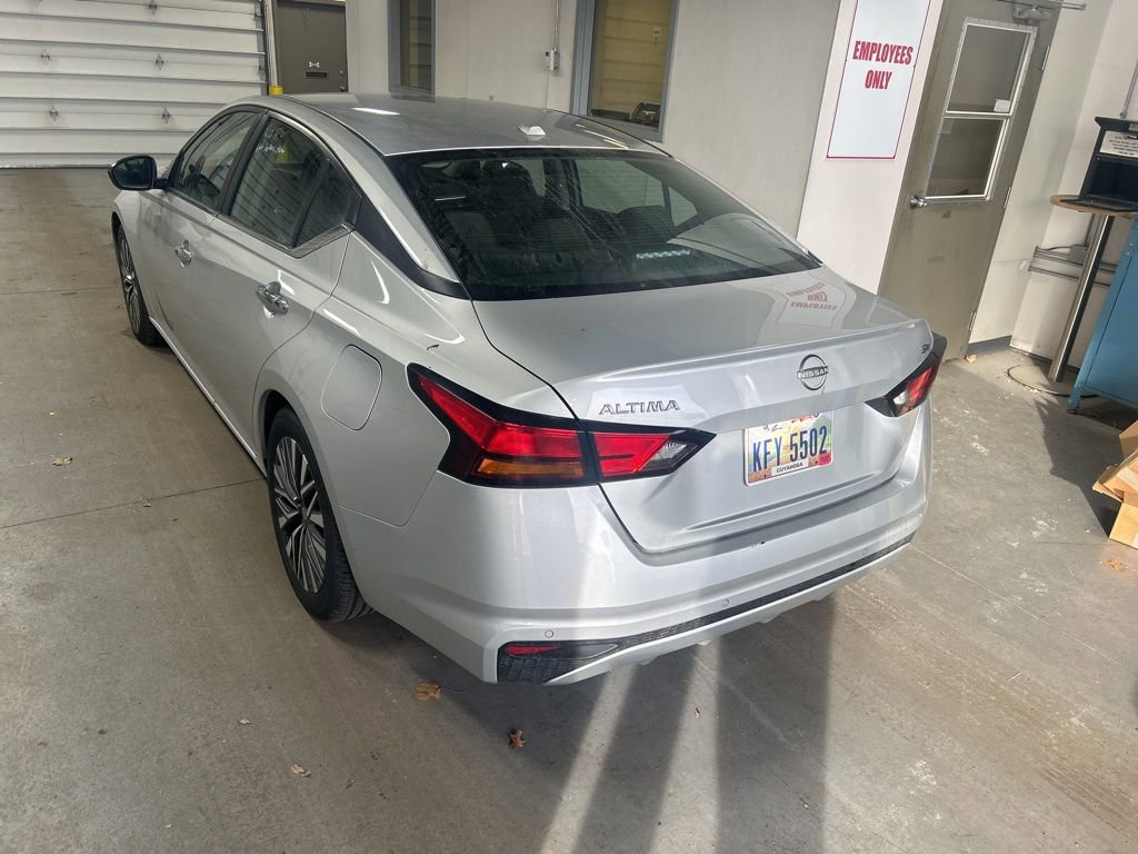 Used 2024 Nissan Altima 2.5 SV image 5