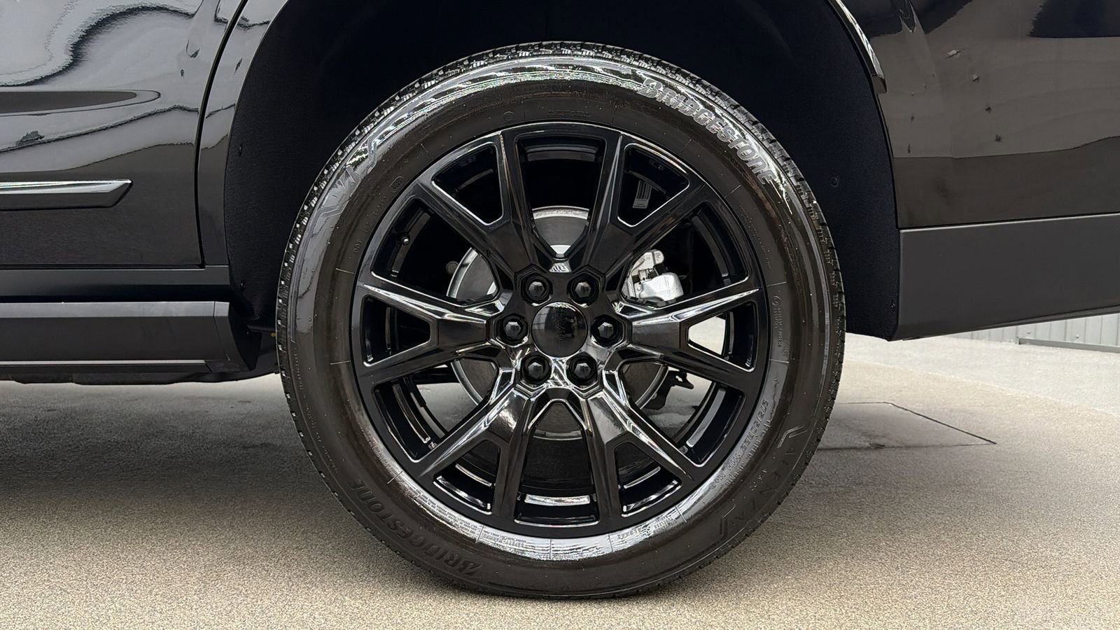 Used 2026 GMC Yukon Denali w/ Sun & Power Step Package AWD/4WD image 12