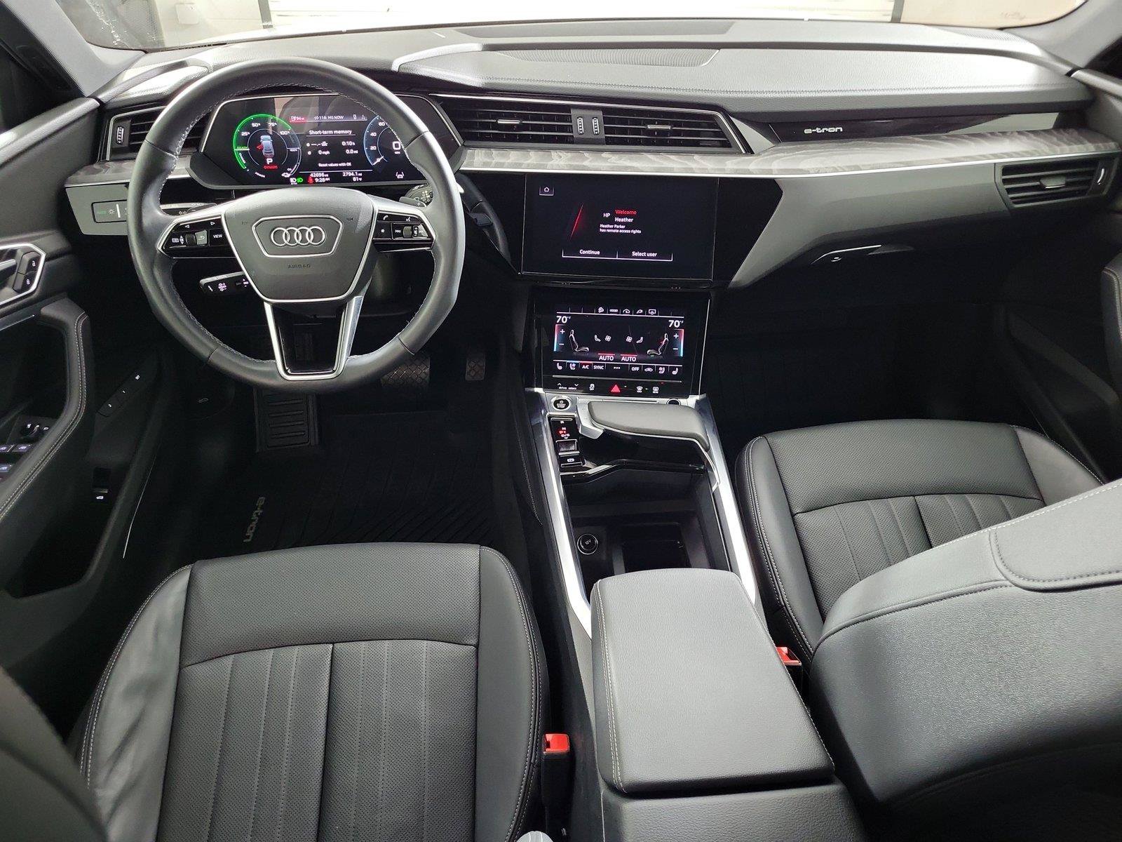 Used 2023 Audi e-tron Premium Plus w/ Premium Plus Package AWD/4WD image 14