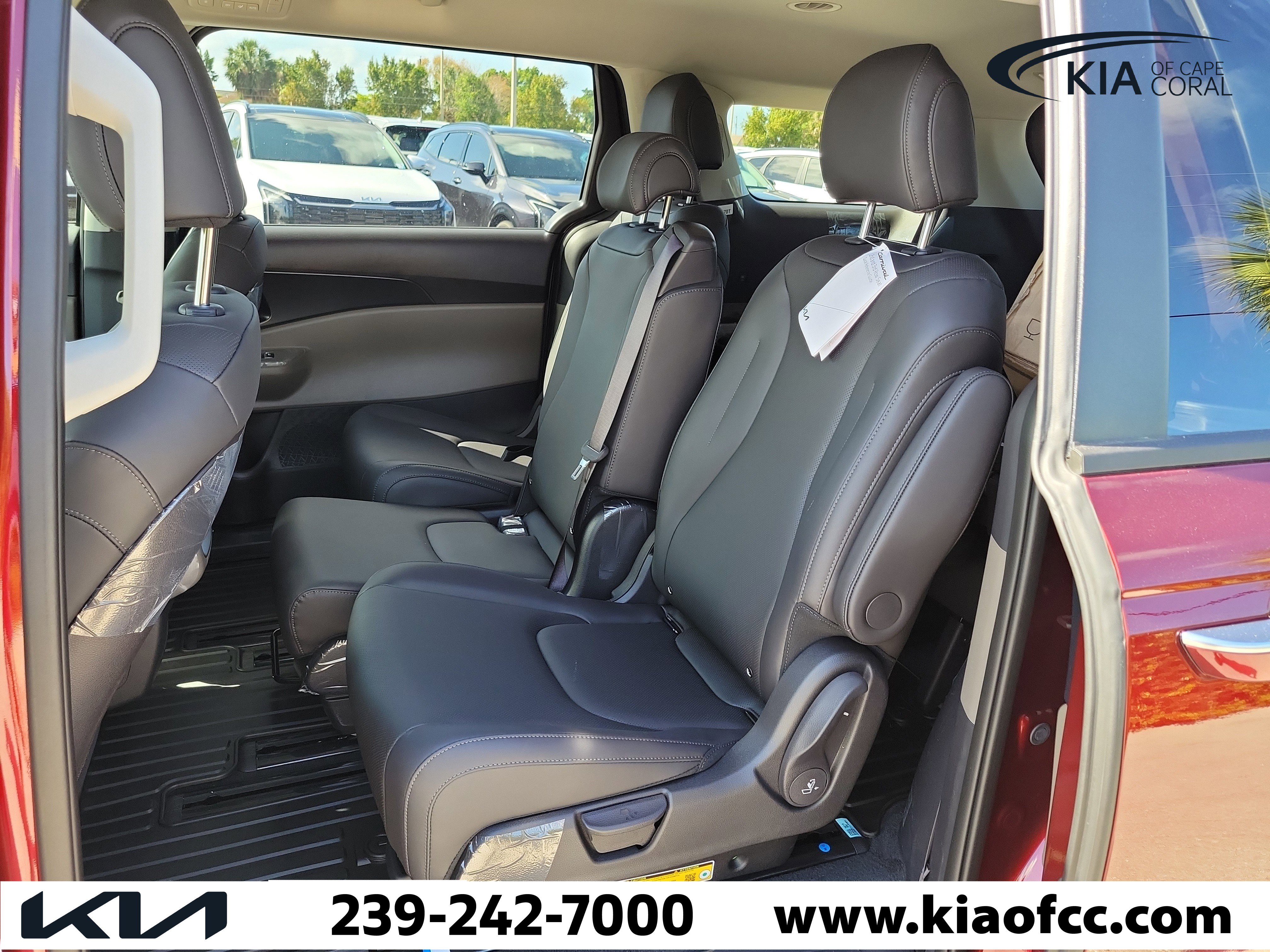 New 2026 Kia Carnival FWD image 11