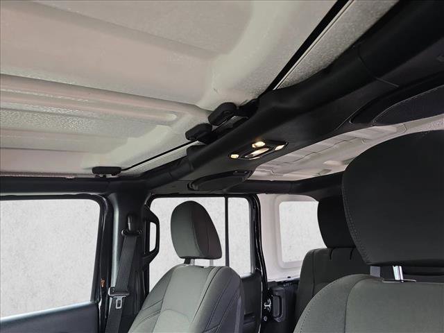 Used 2020 Jeep Wrangler Unlimited Sport image 29