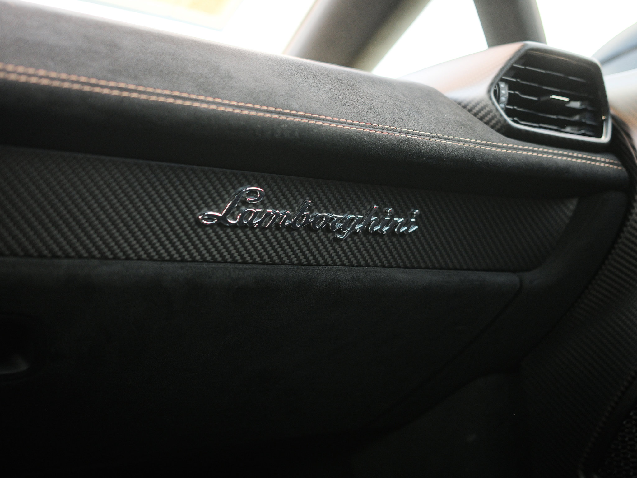 Used 2022 Lamborghini Huracan STO image 36