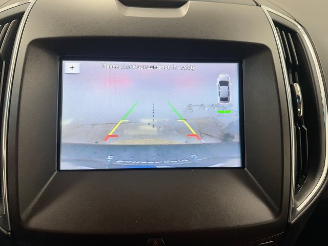Used 2018 Ford Edge Titanium w/ Equipment Group 301A AWD/4WD image 32