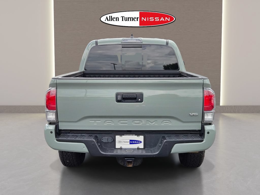 Used 2022 Toyota Tacoma TRD Off-Road w/ Technology Package AWD/4WD image 8
