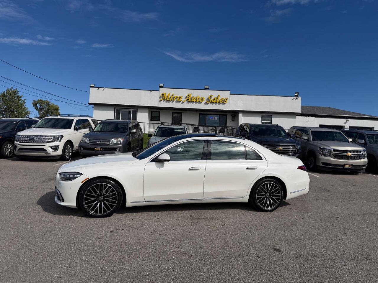 Used 2023 Mercedes-Benz S 580 4MATIC Sedan image 1