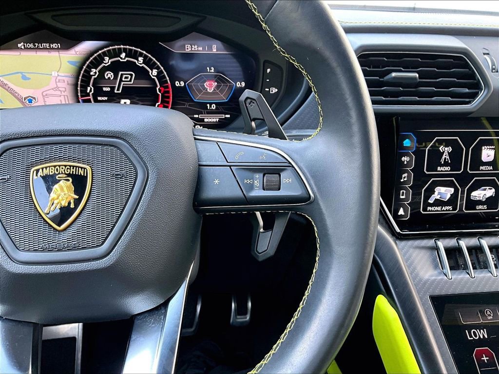 Used 2022 Lamborghini Urus AWD/4WD image 24