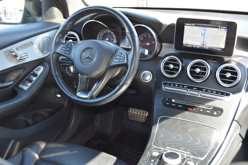 Used 2019 Mercedes-Benz GLC 300 4MATIC image 23