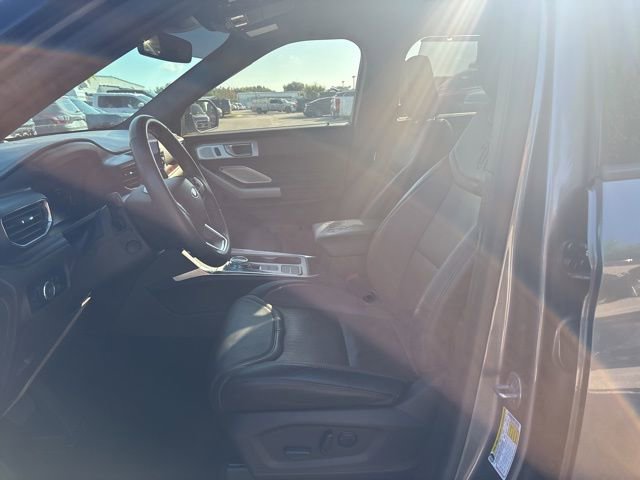 Used 2023 Ford Explorer King Ranch w/ Technology Package RWD image 9