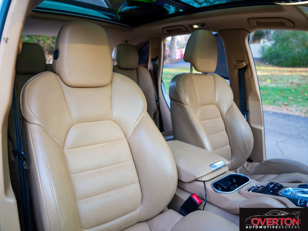 Used 2015 Porsche Cayenne S image 25
