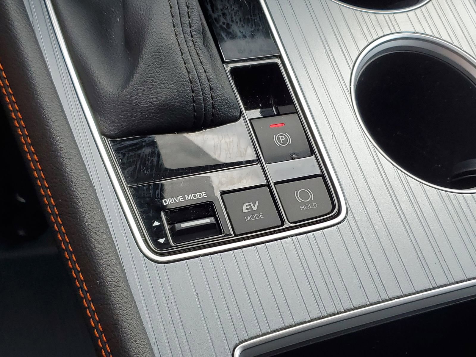 Used 2024 Toyota Sienna XSE image 33