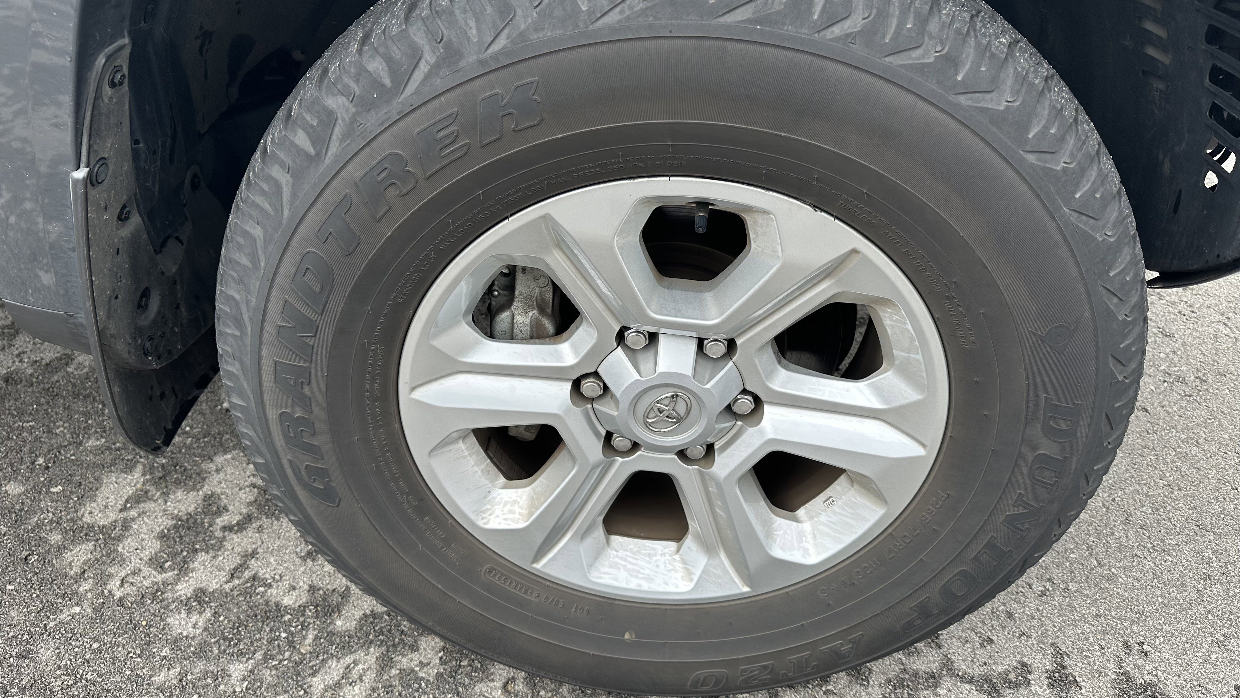 Used 2024 Toyota 4Runner SR5 image 15