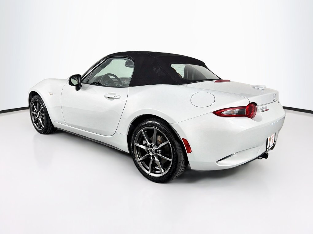 Used 2016 MAZDA MX-5 Miata Grand Touring RWD image 7