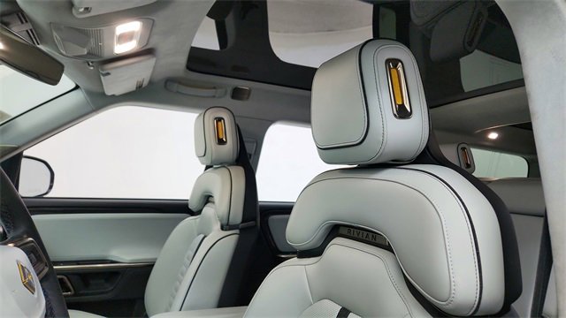 Used 2024 Rivian R1S Launch Edition image 37