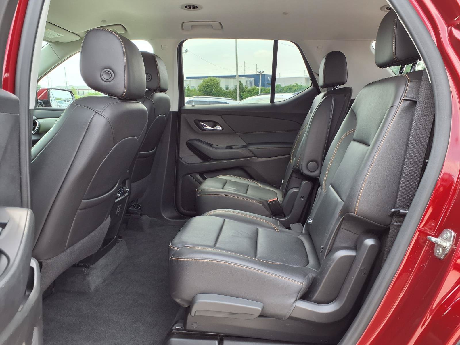 Used 2021 Chevrolet Traverse LT FWD image 26